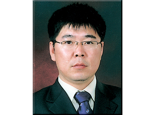 Prof. Hyunggee Kim from the Division of Biotechnology, College of Life Sciences & Biotechnology