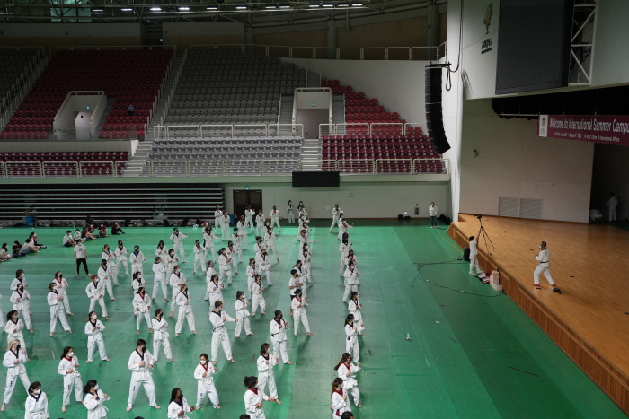 국제하계대학(ISC) 외국인 학생의 태권도 체험 행사