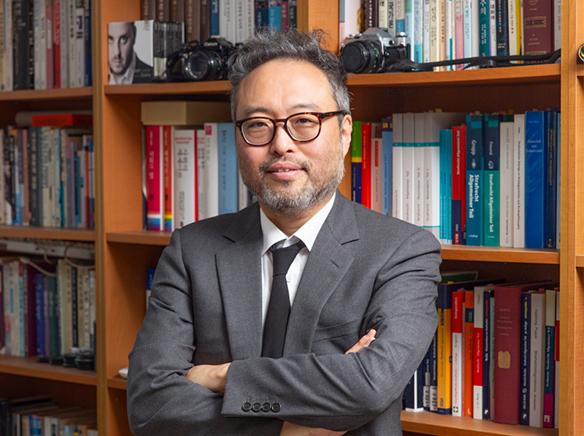홍영기 교수