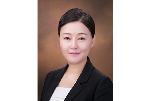 Research Professor Eunjin Kim from the BK 21 Plus 