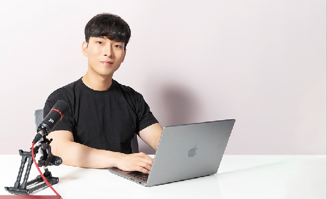 JoCoding—How a Non-IT Major Has Become the No. 1 Coding YouTuber 대표 이미지